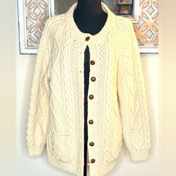 🤩 NEW LISTING! Blarney Woollen Mills Vintage Cream Cable Knit Wool Sweater Sz L - Picture 2 of 11